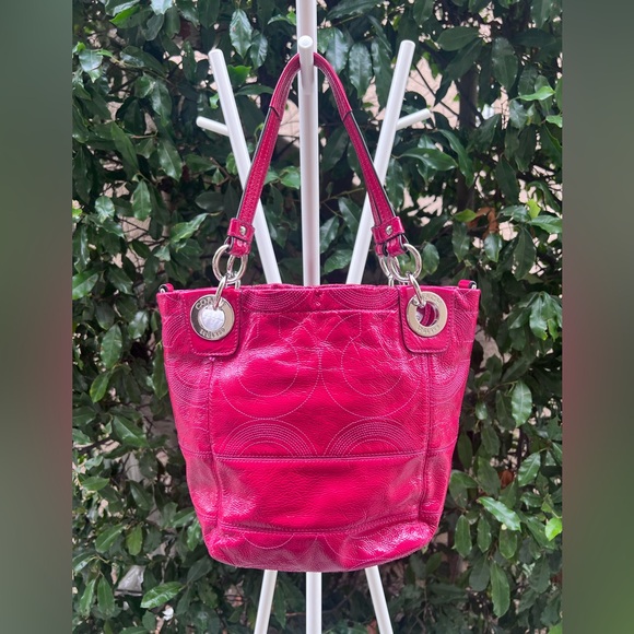 2009 Coach Hot Pink/Fuchsia Patent Leather Signature Shoulder Bag EUC - Picture 2 of 12